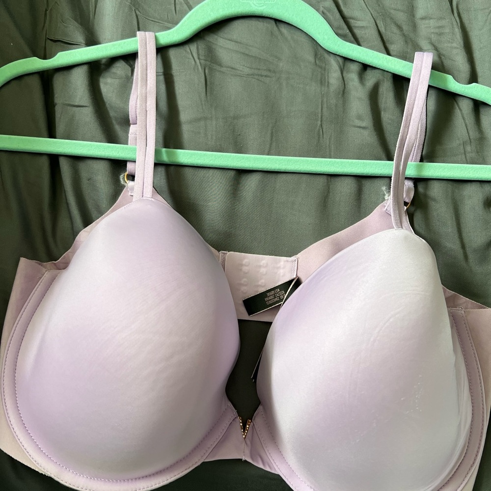 Victoria’s Secret 38DD lined demi bra